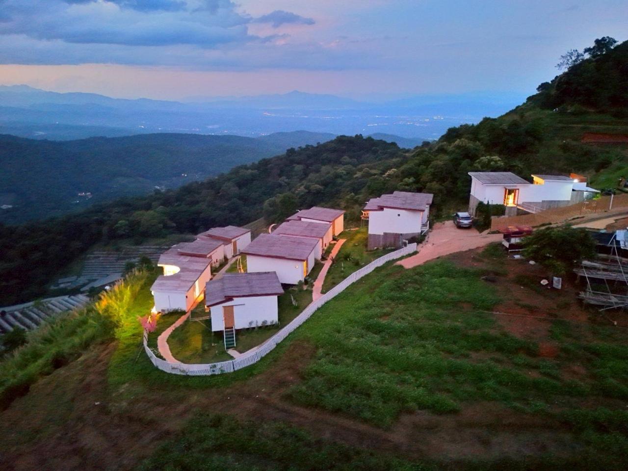 ไร่ดอยช้าง ม่อนเเจ่ม Hotel Mon Jam Exterior foto